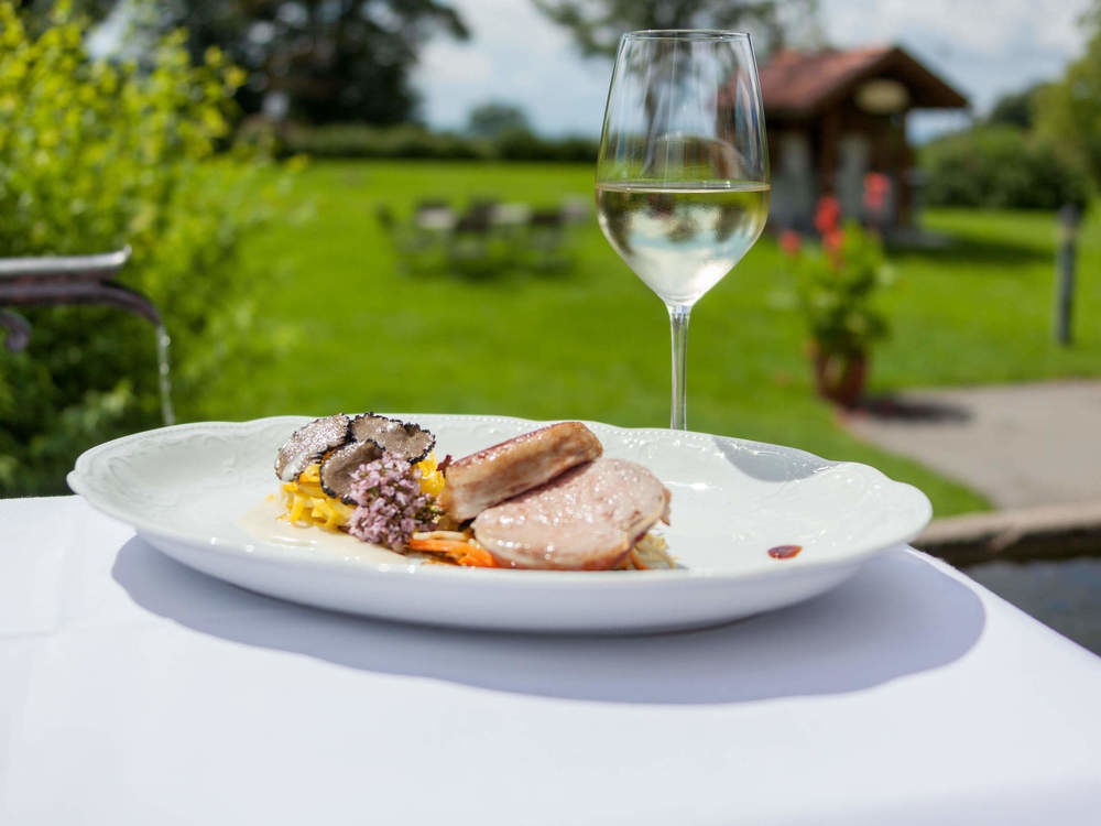 Medaillon vom Schweinefilet mit Trüffelnudeln